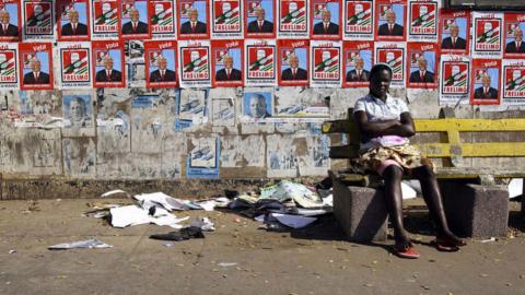  Mozambique shaken by economic crisis