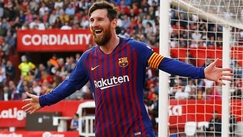 Messi hits 50th hat trick to give Barca 4-2 win at Sevilla