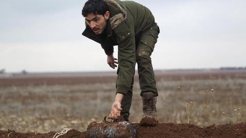 Mine left by Daesh kills at least 20 in Syria - SANA