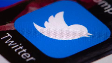 Twitter suspends Arab dissident newspaper on World Press Freedom Day
