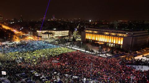 Romanian PM vows to stay despite anti-government protests