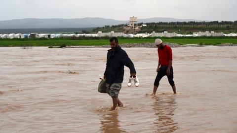 Floods hit 40,000 displaced people in northwest Syria - UN