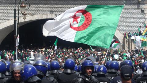Thousands protest in Algeria to demand political change