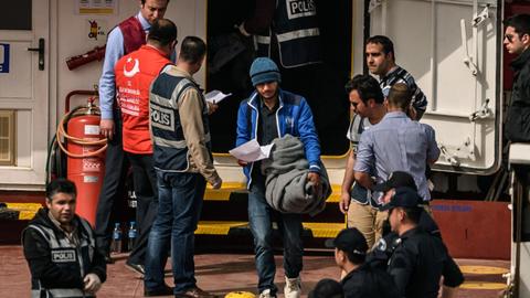 Nearly 190 refugees held across Turkey