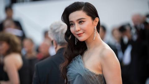 Chinese star Fan Bingbing re-emerges after tax scandal