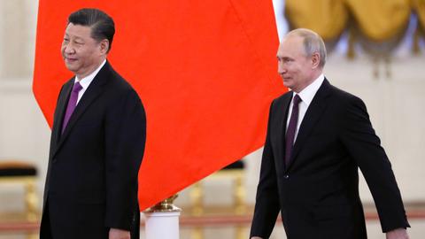 Amid trade war, China's Xi talks up economy, heads to Moscow