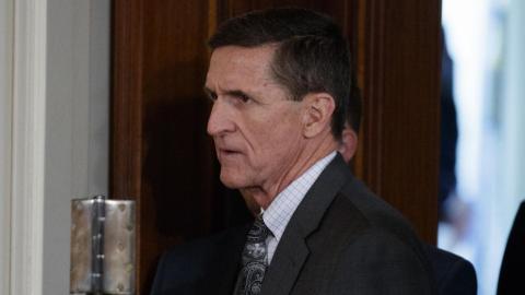 Flynn offers to testify on Russia ties