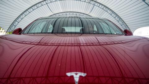 Tesla to take $1.4B loan from Chinese banks for Shanghai factory - reports