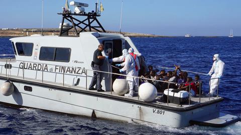 Spain offers to take Open Arms migrant charity vessel