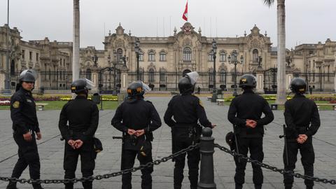 Peru thrown into constitutional crisis amid power struggle