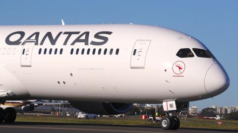 Longest non-stop passenger flight arrives in Sydney