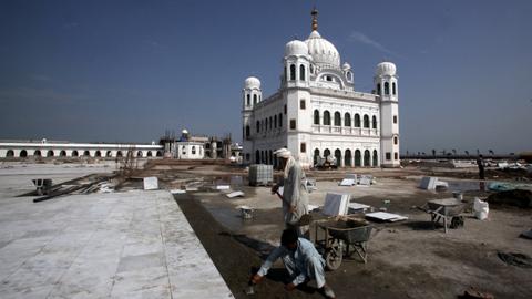 India, Pakistan sign pact on cross-border temple visits