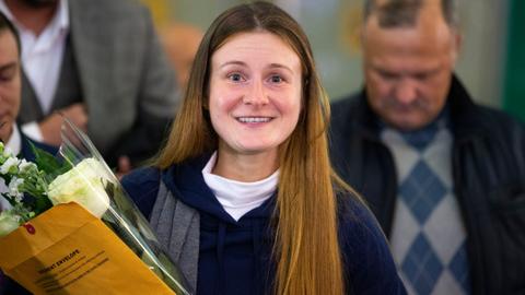 Russian 'agent' Maria Butina, freed by US, arrives in Moscow