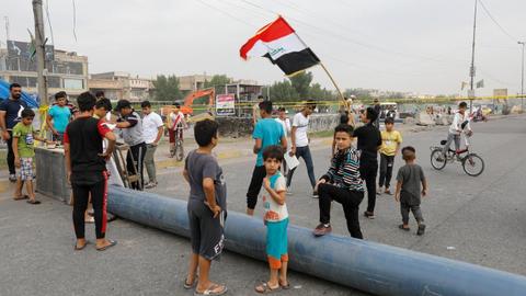 Iraqi protesters attack Iran consulate in Karbala