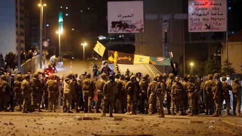 Clashes, gunfire in Lebanon in second night of violence