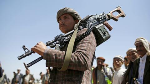 Saudi-led coalition frees 200 Yemen rebels