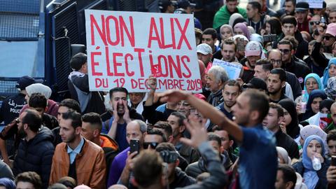 Algerian protesters demand Thursday's election be cancelled