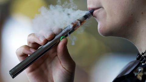 US unveils partial ban on flavoured e-cigarettes