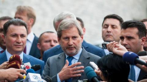 EU considers sanctioning Macedonian politicians over crisis