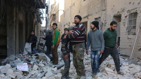 Air strikes hit Daesh's de facto Syrian capital Raqqa
