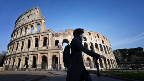 Italy sees 168 coronavirus deaths; toll outside China over 1,000