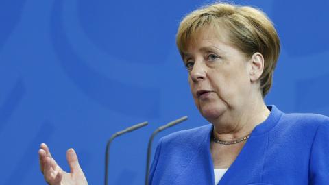 Merkel resists coalition partner's request to withdraw from Incirlik