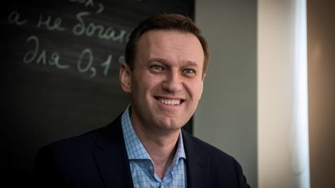 Russian medics agree to Navalny's evacuation to Germany