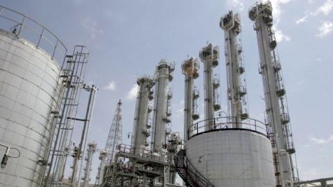 Iran discusses its heavy water sales with Russia