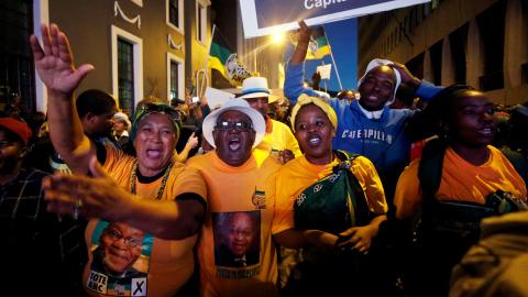 South Africa's Zuma survives no-confidence vote