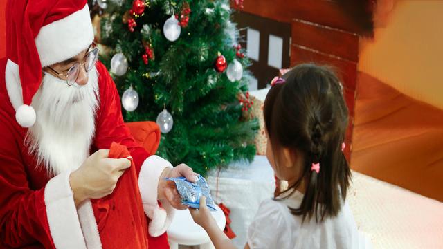 Money Talks: How much does it cost to be Santa? - TRT World