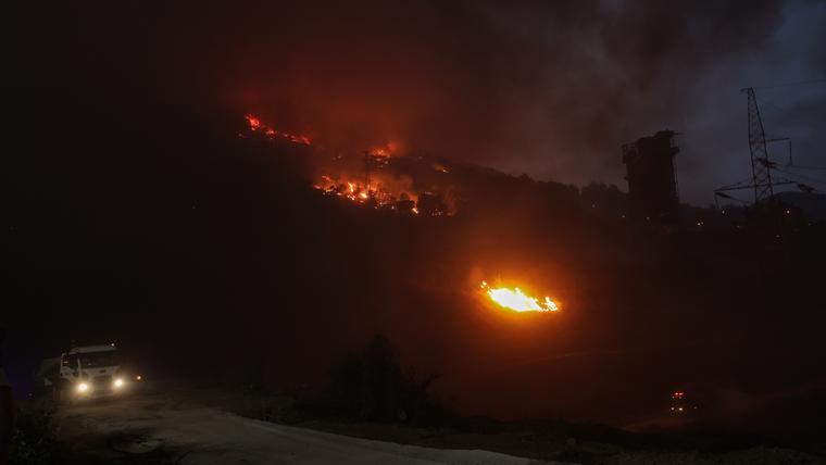 Turkey evacuates residents, empties power plant as fire rages