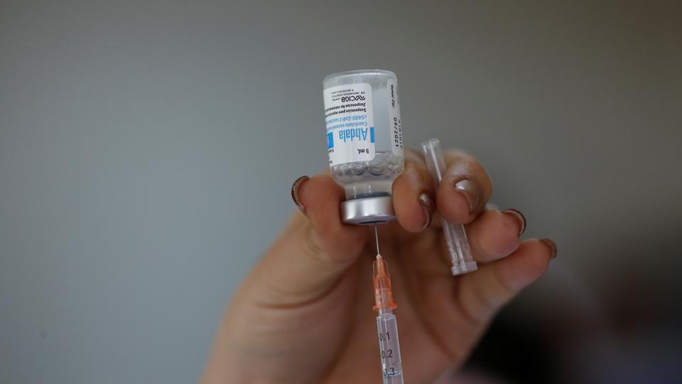 A nurse prepares a dose of Cuba's Abdala vaccine at a vaccination centre in Caracas, Venezuela on July 1, 2021.