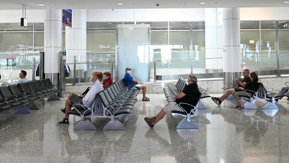 Nations around the world have tightened controls against the worrying Omicron variant.