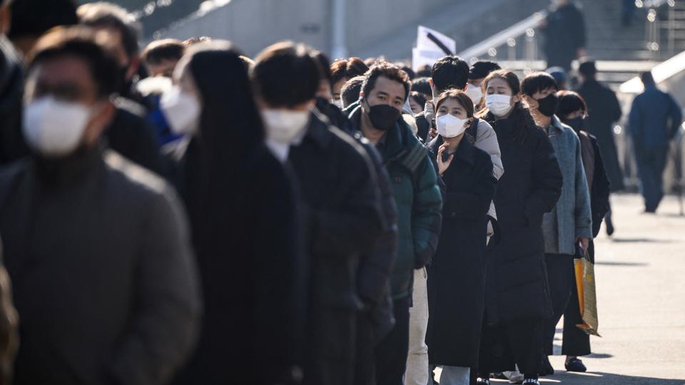 La Corée du Sud utilisera plus de 10 000 caméras de vidéosurveillance pour retrouver les personnes infectées, entrées en contact avec des personnes infectées et même celles qui ne portent pas de masque.
