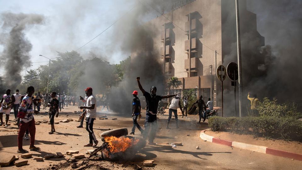 Suspected militants stage deadly attack in Burkina Faso