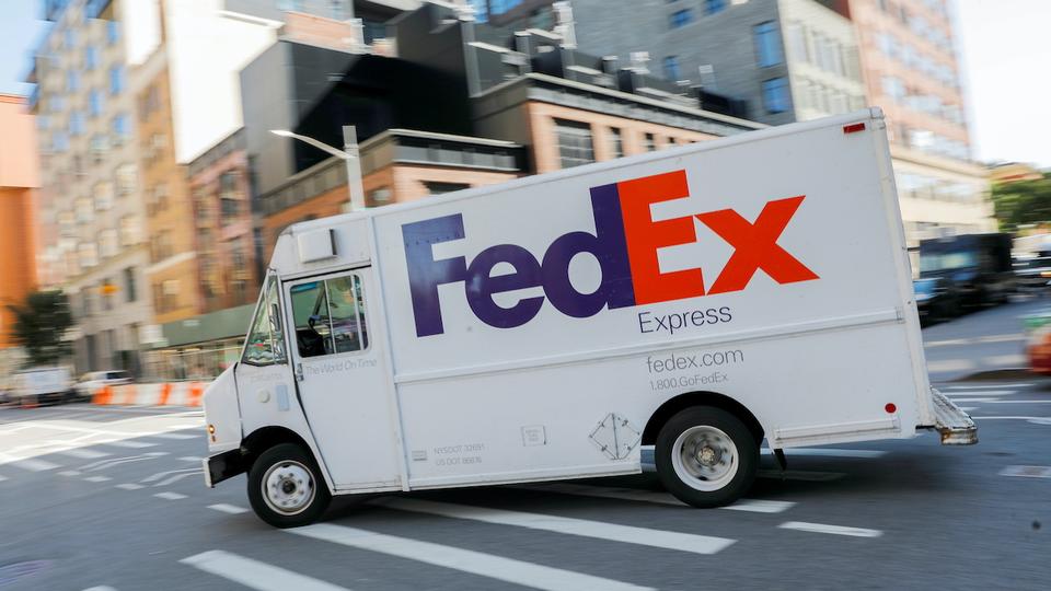 FedEx warns of shipment delays as Omicron causes staff shortages