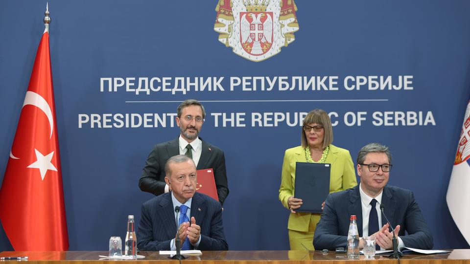 The deal was signed by Türkiye's Communications Director Fahrettin Altun and Serbia's Deputy Prime Minister and Minister of Culture and Information Maja Gojkovic.