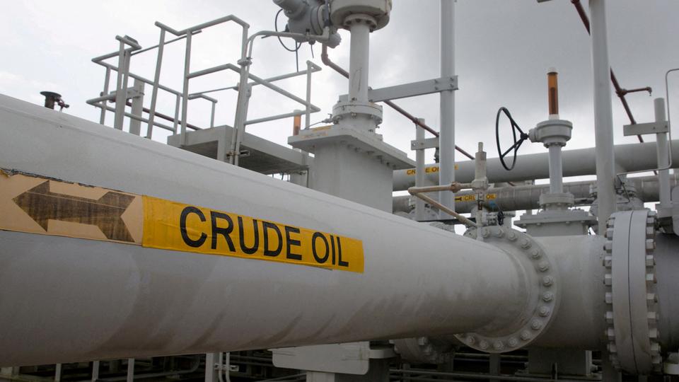 The US energy department says with the sale of the last batch, some 165 million barrels of oil would be sold out of a total of 180 million barrels.