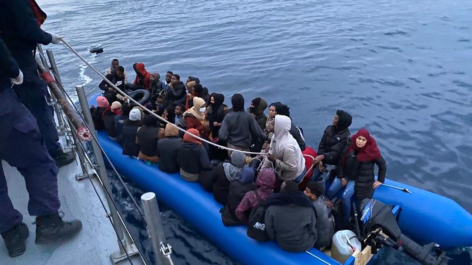 Η ίδια η Τουρκία διασώζει εκατοντάδες μετανάστες μετά από παράνομες ελληνικές απωθήσεις