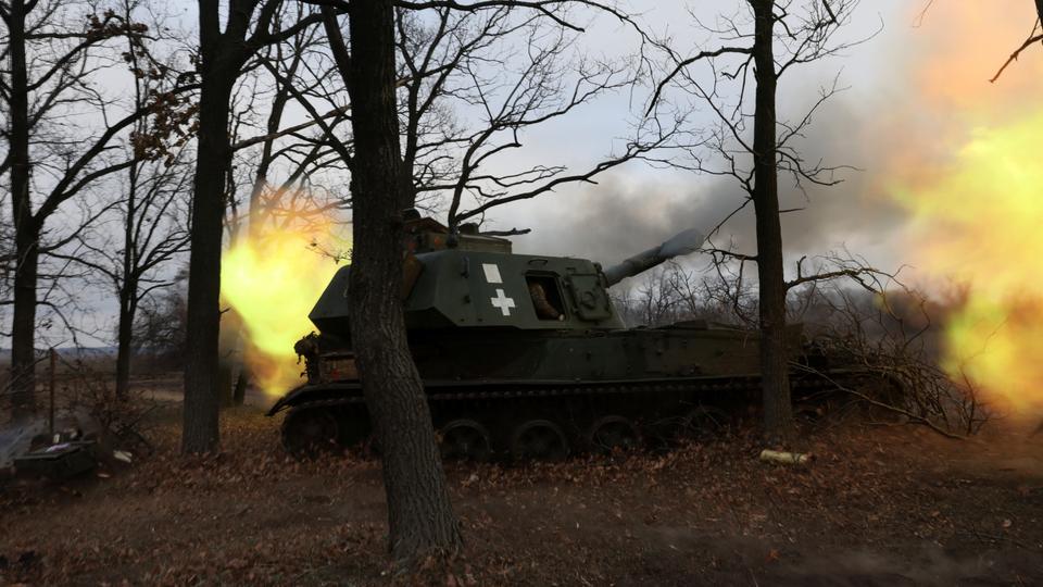 Russia is likely planning to encircle the Donetsk Oblast town of Bakhmut with tactical advances to the north and south, says UK.