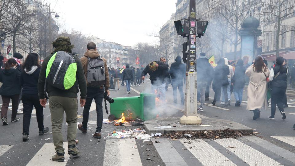 PKK committed acts of violence and clashed with the police, more than two dozen of whom were injured in Paris.