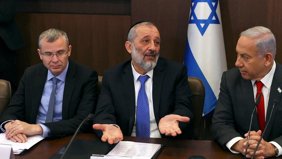 Deri has had held several ministerial posts during his decades-long career, and was expected to be named as the next finance minister.