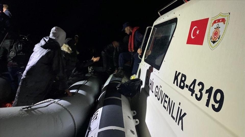 Η τουρκική ακτοφυλακή διέσωσε δεκάδες μετανάστες μετά την ελληνική επίθεση