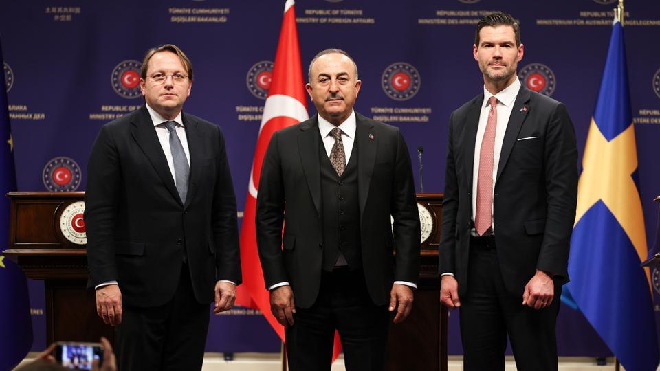 EU Commissioner Varhelyi and Swedish Int'l Development Minister Forssell visit Türkiye and express condolences over the deadly February 6 earthquakes.