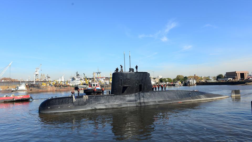 Distress calls bring hope to Argentina's for missing submarine