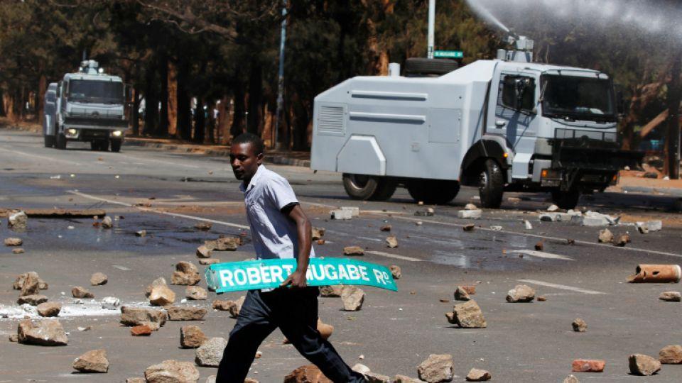Zimbabwe Police Fire Tear Gas At Anti Mugabe Protesters 3713