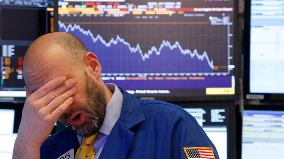 Wall Street plummets again as inflation fears persist