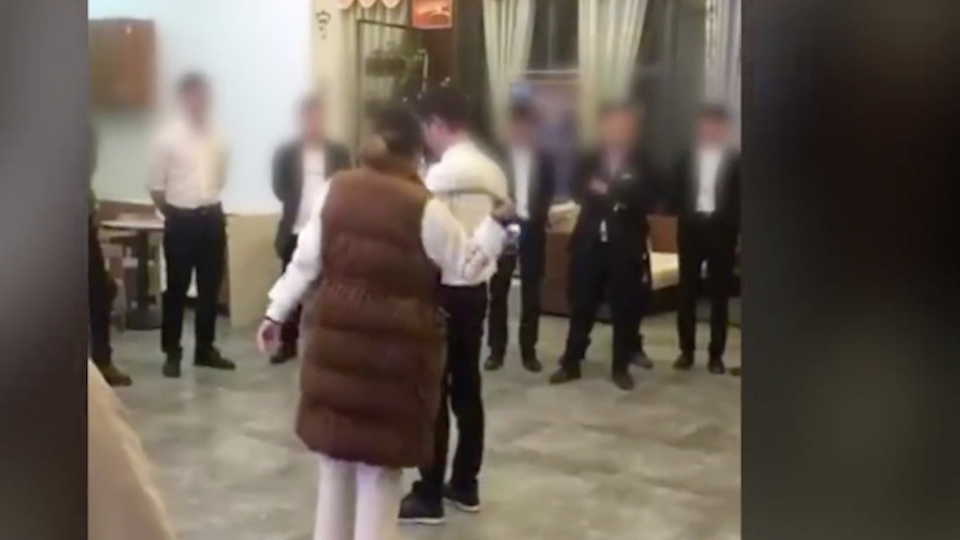 Why Do Chinese Eat On The Floor Viewfloor.co