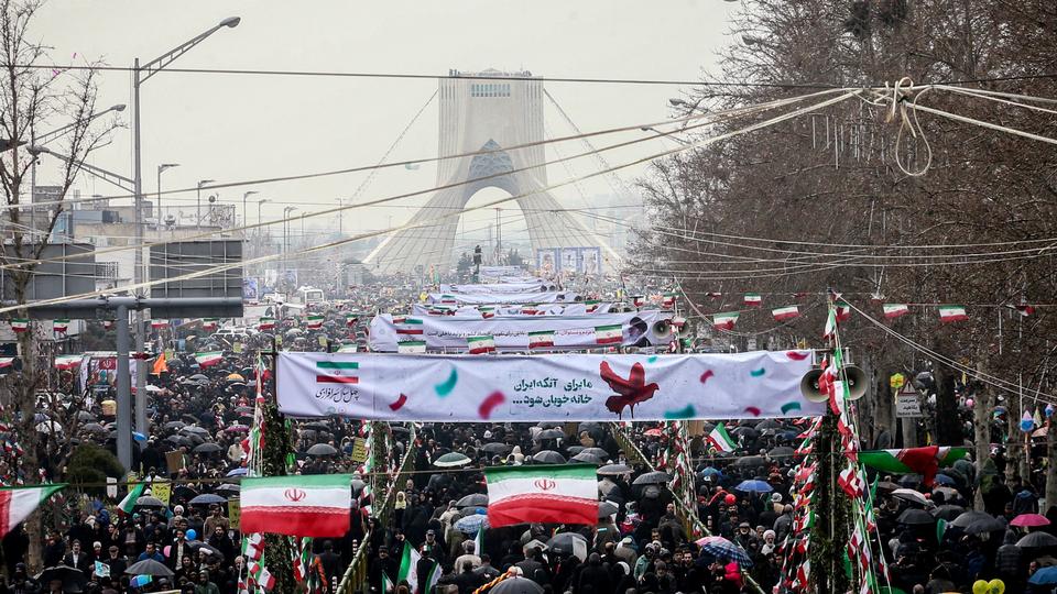 Massive crowds mark 40th anniversary of Iranian revolution
