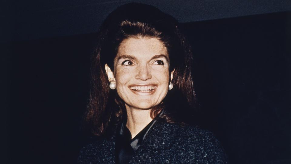 New book focuses on Jackie Kennedy's years as a reporter